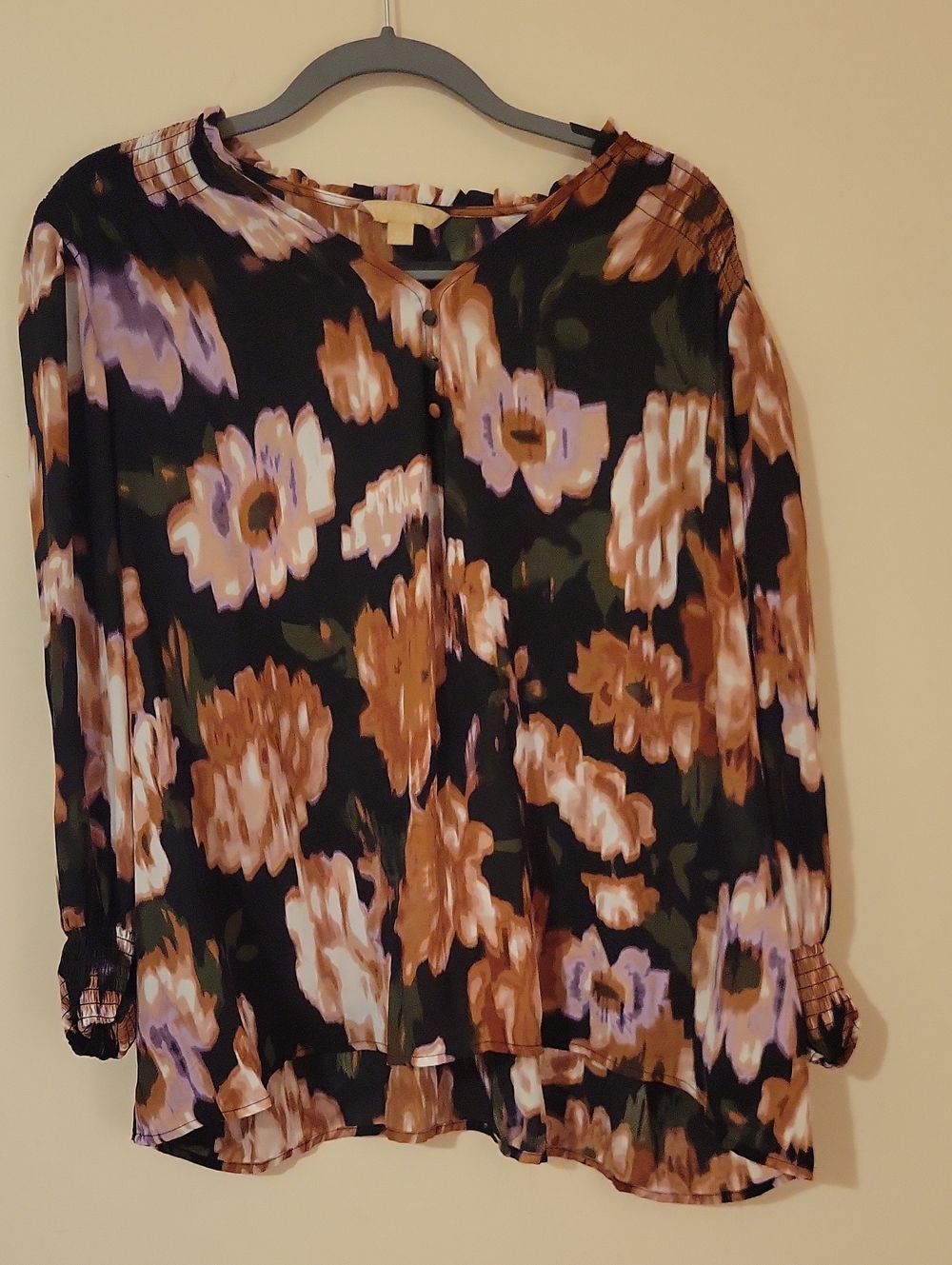 #15G (5 for $35) Women's Floral Button-Front Blouse in Black and Brown